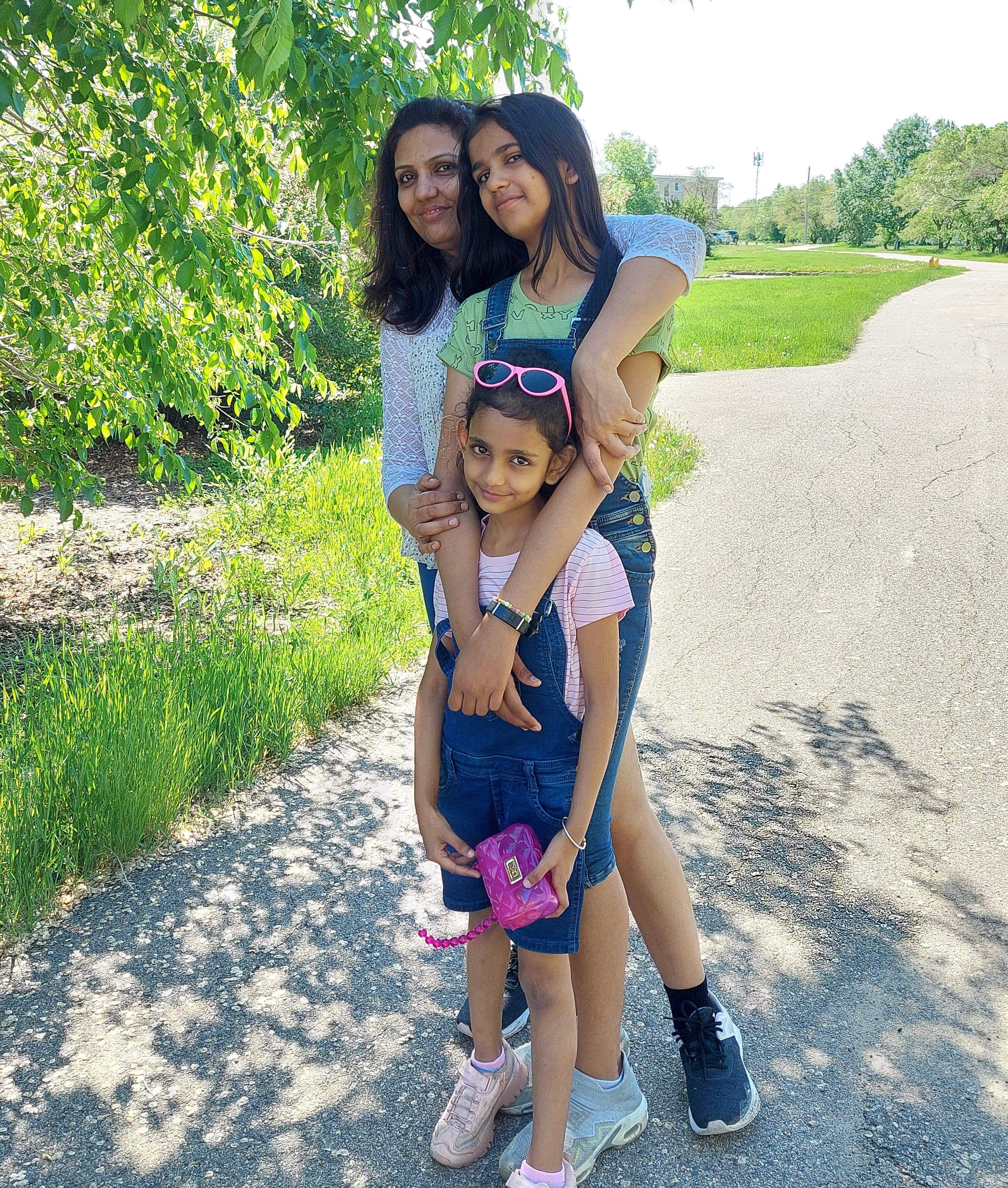 Kiran with daughters.jpg